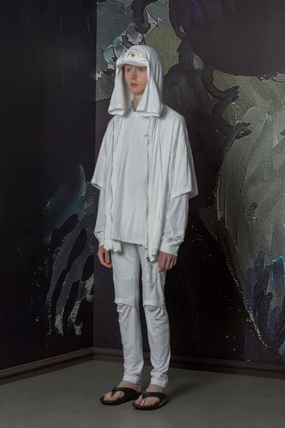 Look 19